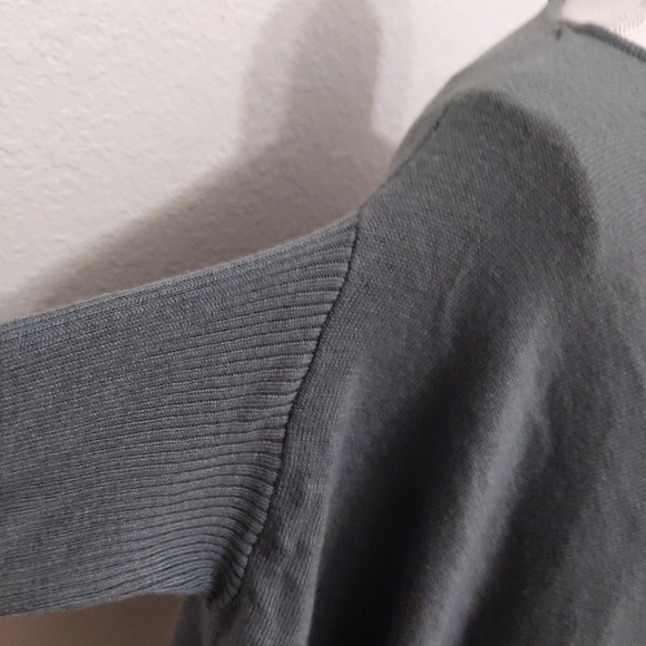 Romeo + Juliet Couture Nordstrom Green Batwing Sweater | Fall Cozy Earthy - Picture 5 of 8